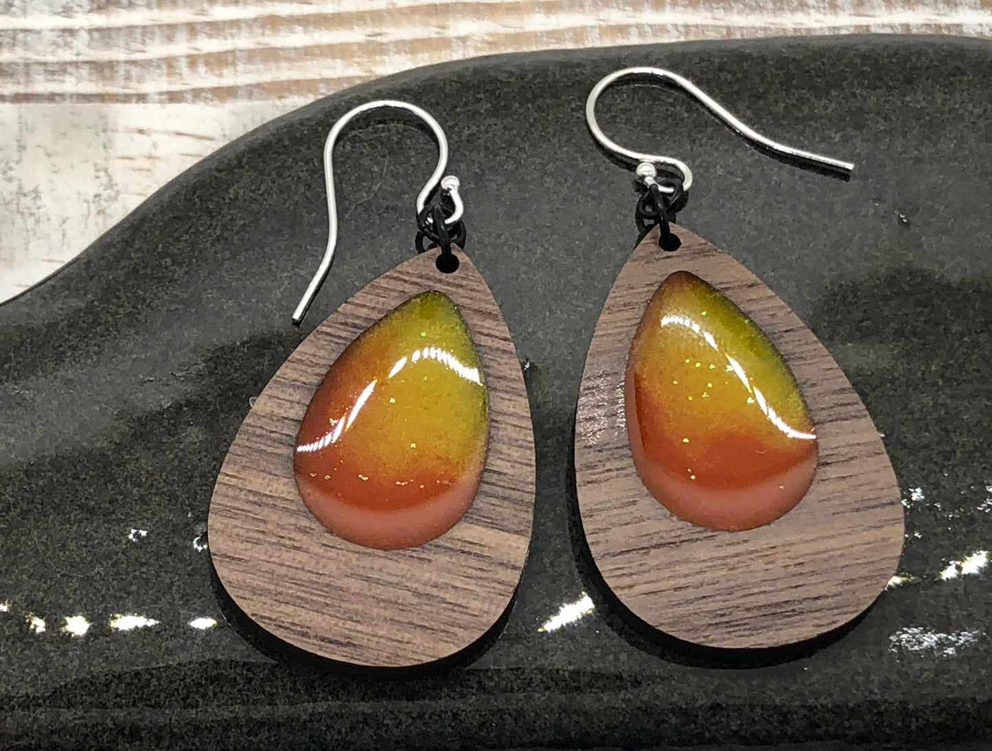 resin earrings class